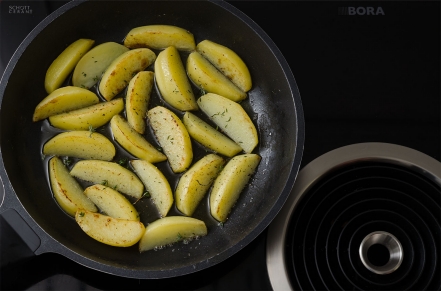 Preparazione Patate croccanti in padella - Fase 3 Preparazione Patate croccanti in padella - Fase 3