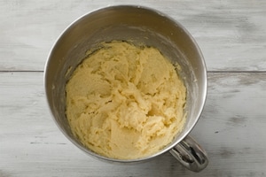 Preparazione Torta alle mele e frangipane - Fase 3