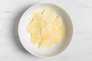 Preparazione Torta invisibile di mele - Fase 1