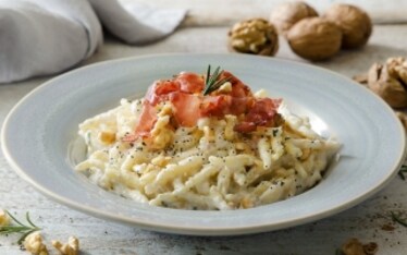 Trofie speck e noci