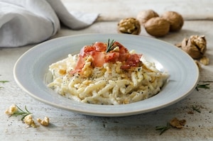 Preparazione Trofie speck e noci - Fase 3