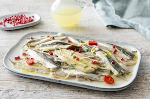 Preparazione Alici marinate al limone - Fase 3