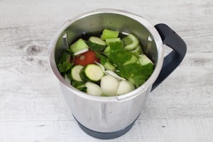 Preparazione Brodo vegetale con il Bimby - Fase 1