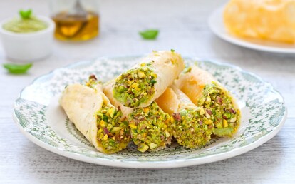 Cannoli salati alla crema di piselli