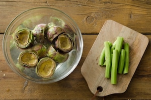 Preparazione Carciofi ripieni con salsiccia - Fase 1