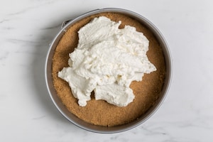 Preparazione Cheesecake alle fragole - Fase 5