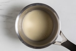 Preparazione Cheesecake alle fragole - Fase 3