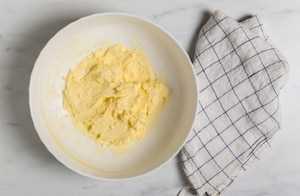 Preparazione Ciambella facile - Fase 1