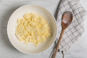 Preparazione Ciambella facile - Fase 2