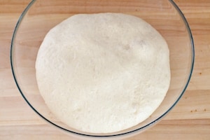 Preparazione Corona salata fave, piselli e pancetta - Fase 3