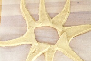 Preparazione Corona salata fave, piselli e pancetta - Fase 4