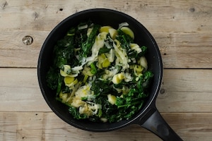 Preparazione Frittata di porri e spinaci al forno - Fase 2