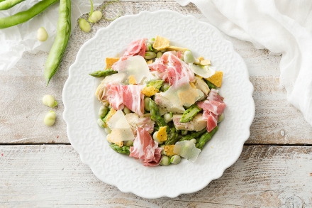 Preparazione Insalata di fave, asparagi e pancetta - Fase 2 Preparazione Insalata di fave, asparagi e pancetta - Fase 2
