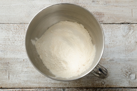 Preparazione Mini baguette di pan brioche dolce - Fase 1 Preparazione Mini baguette di pan brioche dolce - Fase 1