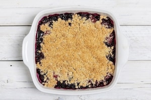 Preparazione Sbriciolata ai frutti di bosco - Fase 3