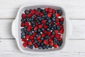 Preparazione Sbriciolata ai frutti di bosco - Fase 2