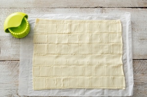 Preparazione Stuzzichini di pasta sfoglia con mousse di prosciutto - Fase 1