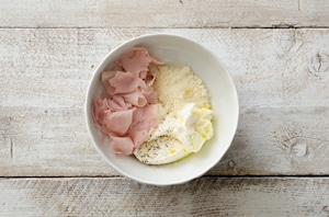 Preparazione Stuzzichini di pasta sfoglia con mousse di prosciutto - Fase 2