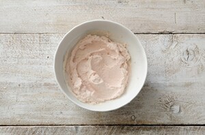 Preparazione Stuzzichini di pasta sfoglia con mousse di prosciutto - Fase 2