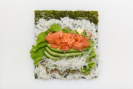 Preparazione Sushi burrito - Fase 3 Preparazione Sushi burrito - Fase 3
