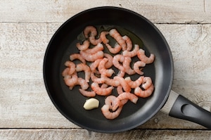 Preparazione Tagliolini al limone e gamberi  - Fase 2