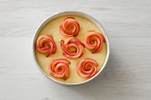 Preparazione Torta di mele con roselline - Fase 4