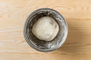 Preparazione Torta di Pasqua al formaggio - Fase 1