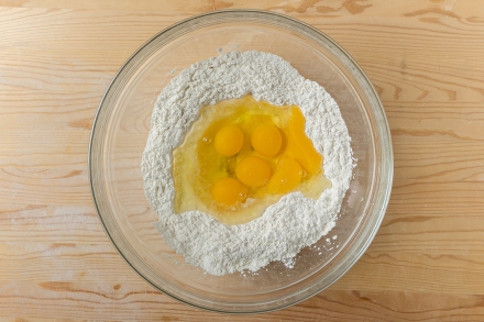 Preparazione Torta di Pasqua al formaggio - Fase 2 Preparazione Torta di Pasqua al formaggio - Fase 2