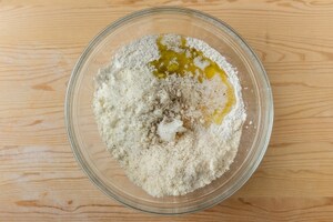 Preparazione Torta di Pasqua al formaggio - Fase 2