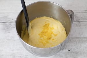 Preparazione Torta rovesciata alle arance e fiori d'arancio  - Fase 3