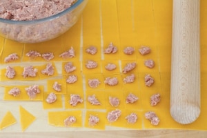 Preparazione Tortellini in brodo - Fase 4