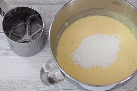 Preparazione Cheesecake al caramello salato - Fase 3 Preparazione Cheesecake al caramello salato - Fase 3