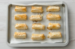 Preparazione Involtini di pasta fillo con mele, pancetta e formaggio  - Fase 3