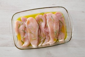 Preparazione Petti di pollo con pomodorini confit - Fase 1
