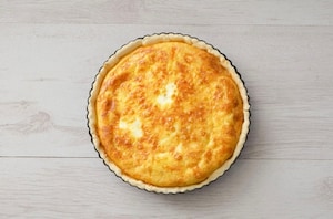 Preparazione Quiche al salmone affumicato - Fase 4