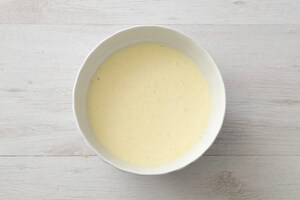 Preparazione Quiche al salmone affumicato - Fase 2