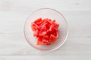 Preparazione Spaghetti al pomodoro e tonno  - Fase 1