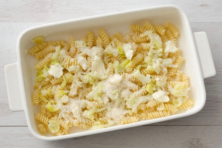 Preparazione Timballo di fusilli ai porri - Fase 2 Preparazione Timballo di fusilli ai porri - Fase 2