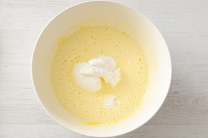 Preparazione Torta soffice alle fragole - Fase 1