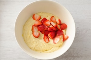 Preparazione Torta soffice alle fragole - Fase 2