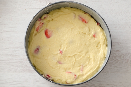 Preparazione Torta soffice alle fragole - Fase 3 Preparazione Torta soffice alle fragole - Fase 3