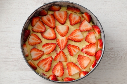 Preparazione Torta soffice alle fragole - Fase 3 Preparazione Torta soffice alle fragole - Fase 3