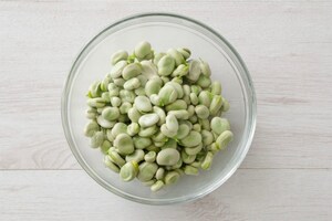 Preparazione Zuppa di fave e calamaretti - Fase 2