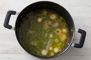 Preparazione Zuppa di fave e calamaretti - Fase 3