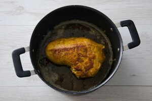 Preparazione Arrosto di vitello al curry con cipolline - Fase 2