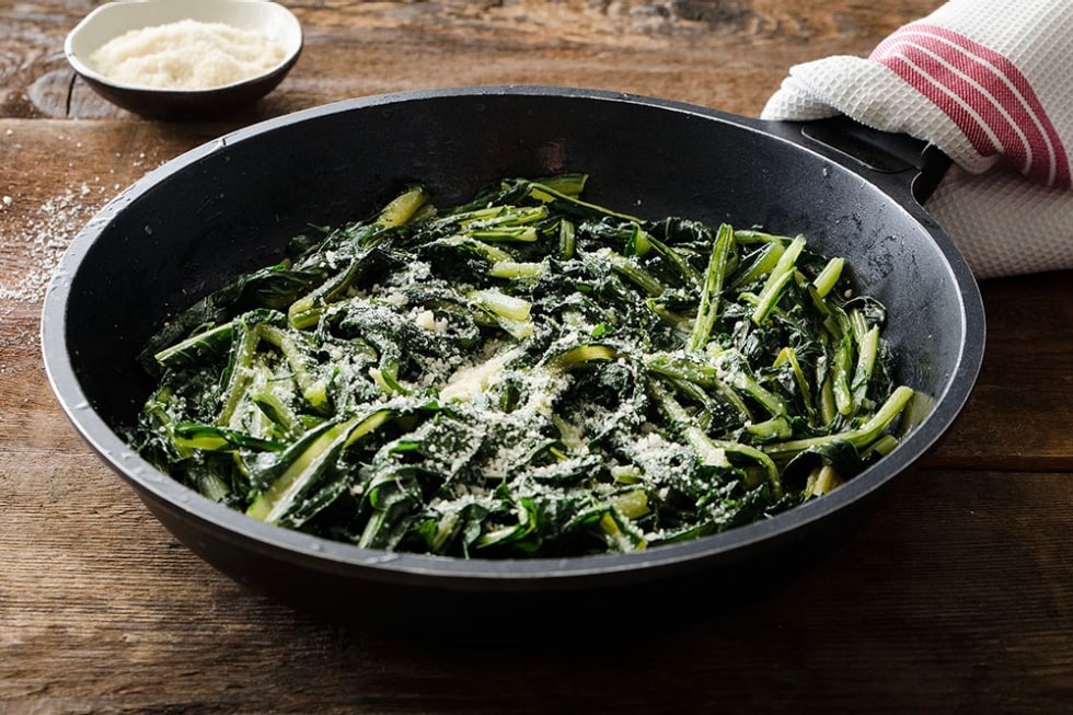 Bietole al burro e formaggio grattugiato in padella ricetta