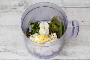 Preparazione Budini di formaggio fresco e asparagi  - Fase 2