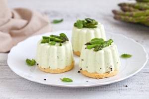 Preparazione Budini di formaggio fresco e asparagi  - Fase 5