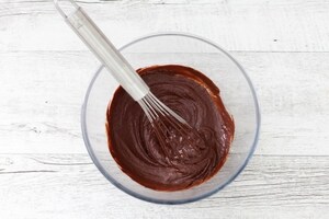 Preparazione Crostata al cioccolato e ciliegie - Fase 3