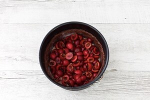 Preparazione Crostata al cioccolato e ciliegie - Fase 4